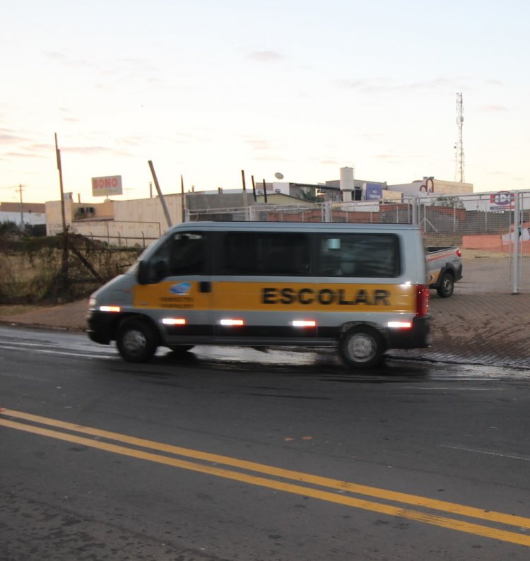 Hortolândia realiza reunião com monitores do transporte escolar privado
