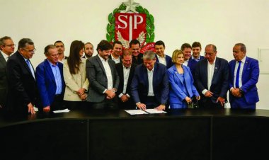 Governador Tarcísio de Freitas sanciona aumento eleva o salário mínimo paulista para R$ 1.804