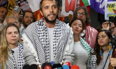 Justiça de Israel prorroga prisão de ativista brasileiro detido em flotilha